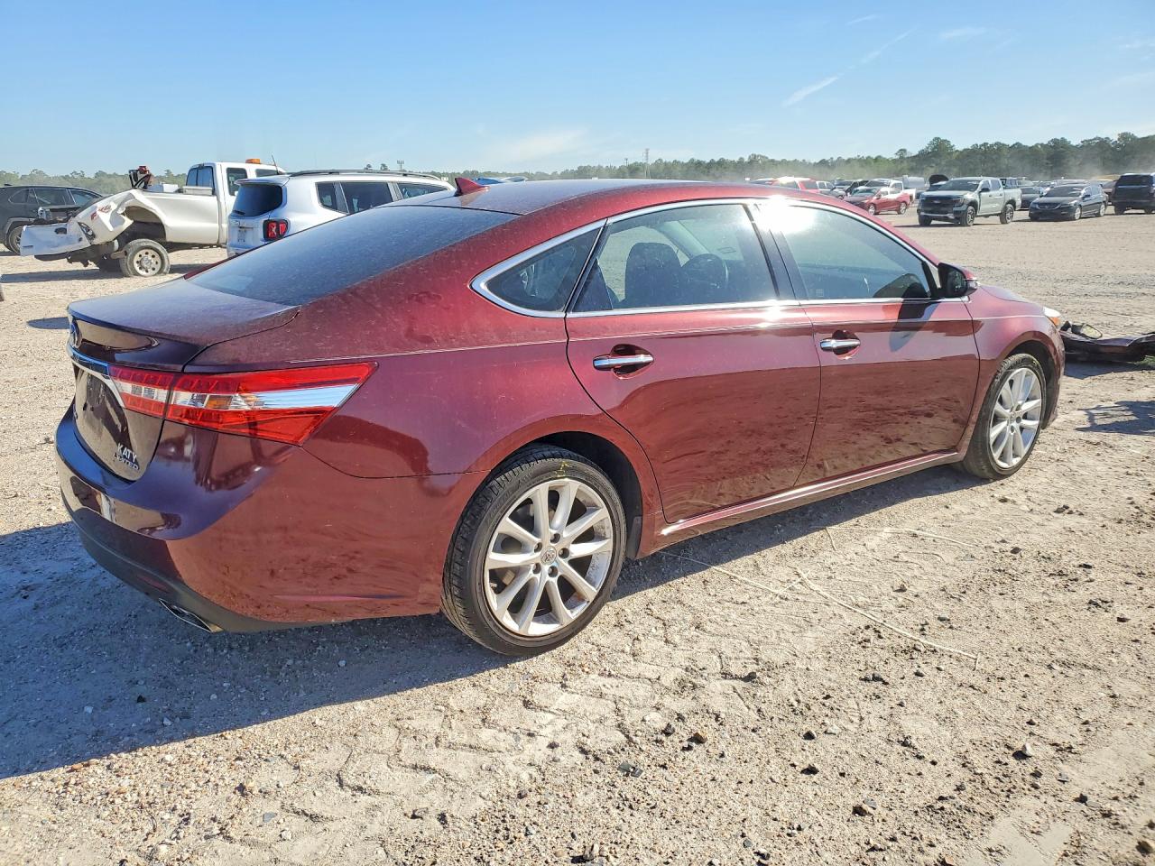 2013 TOYOTA AVALON LIMITED photo 7