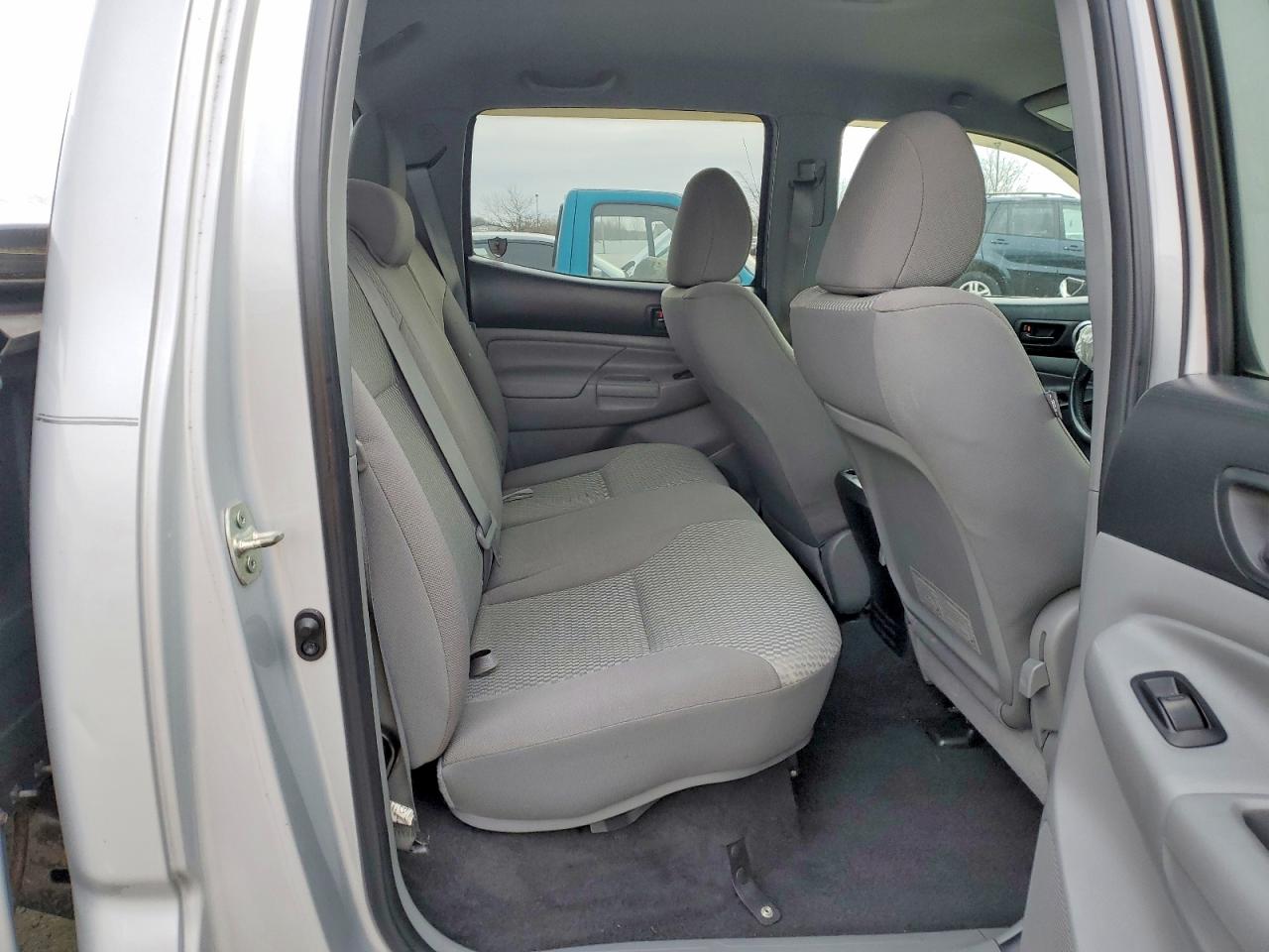2013 TOYOTA TACOMA V6 photo 19