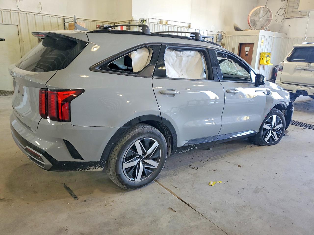 2022 KIA SORENTO EX photo 7