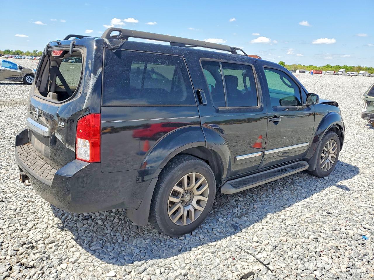2010 NISSAN PATHFINDER S photo 5