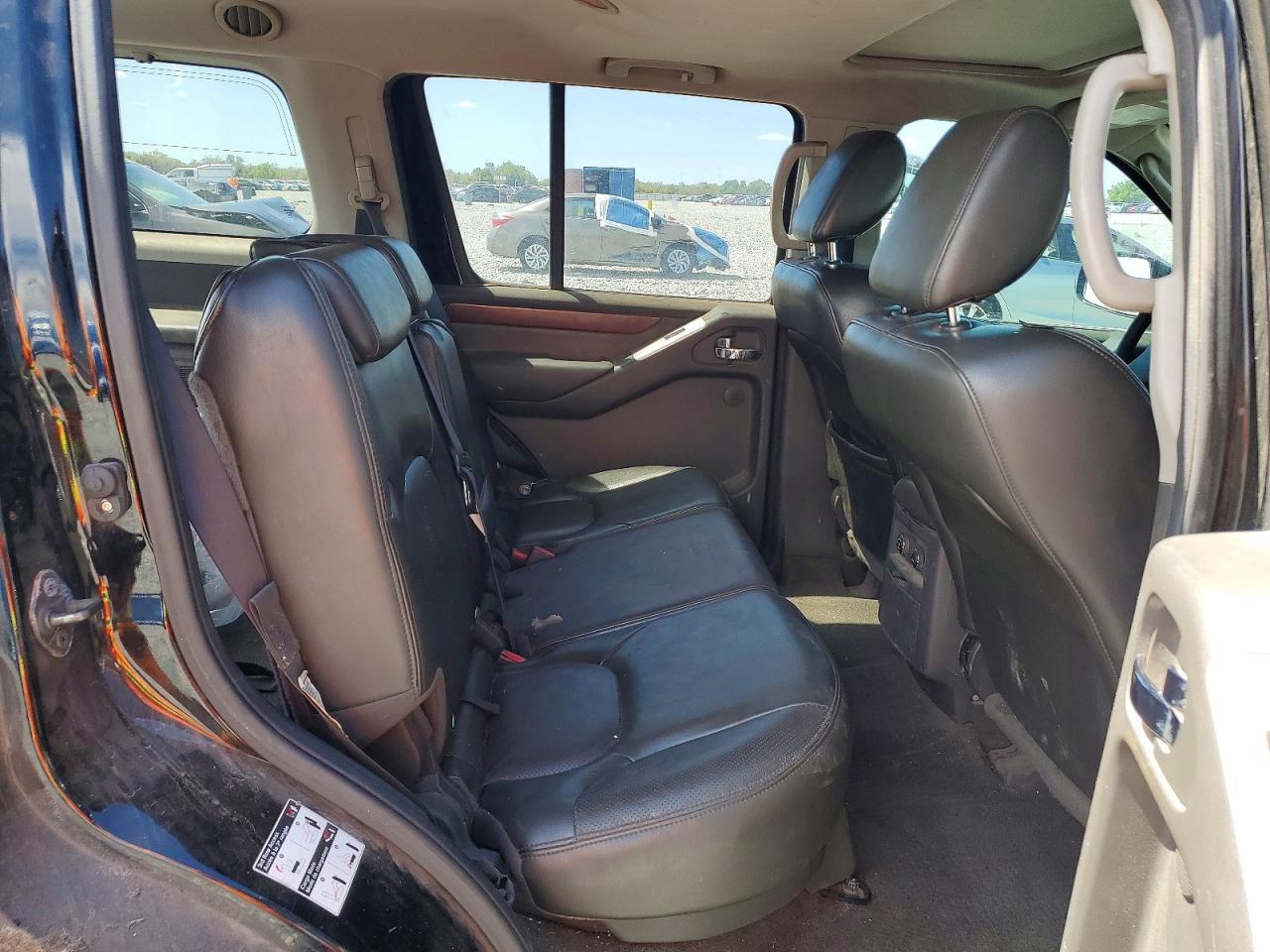 2010 NISSAN PATHFINDER S photo 19