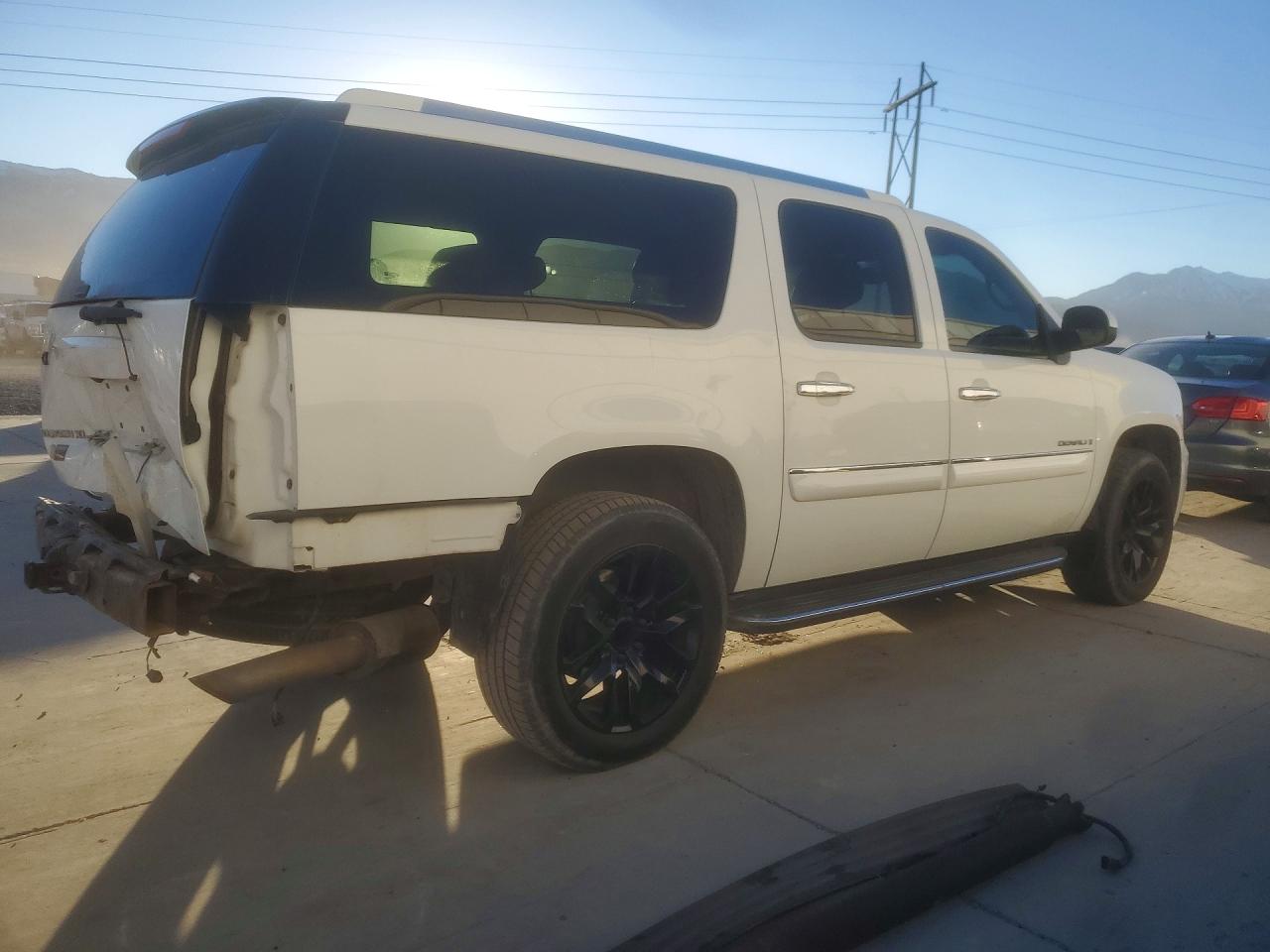 2008 GMC YUKON XL DENALI photo 5