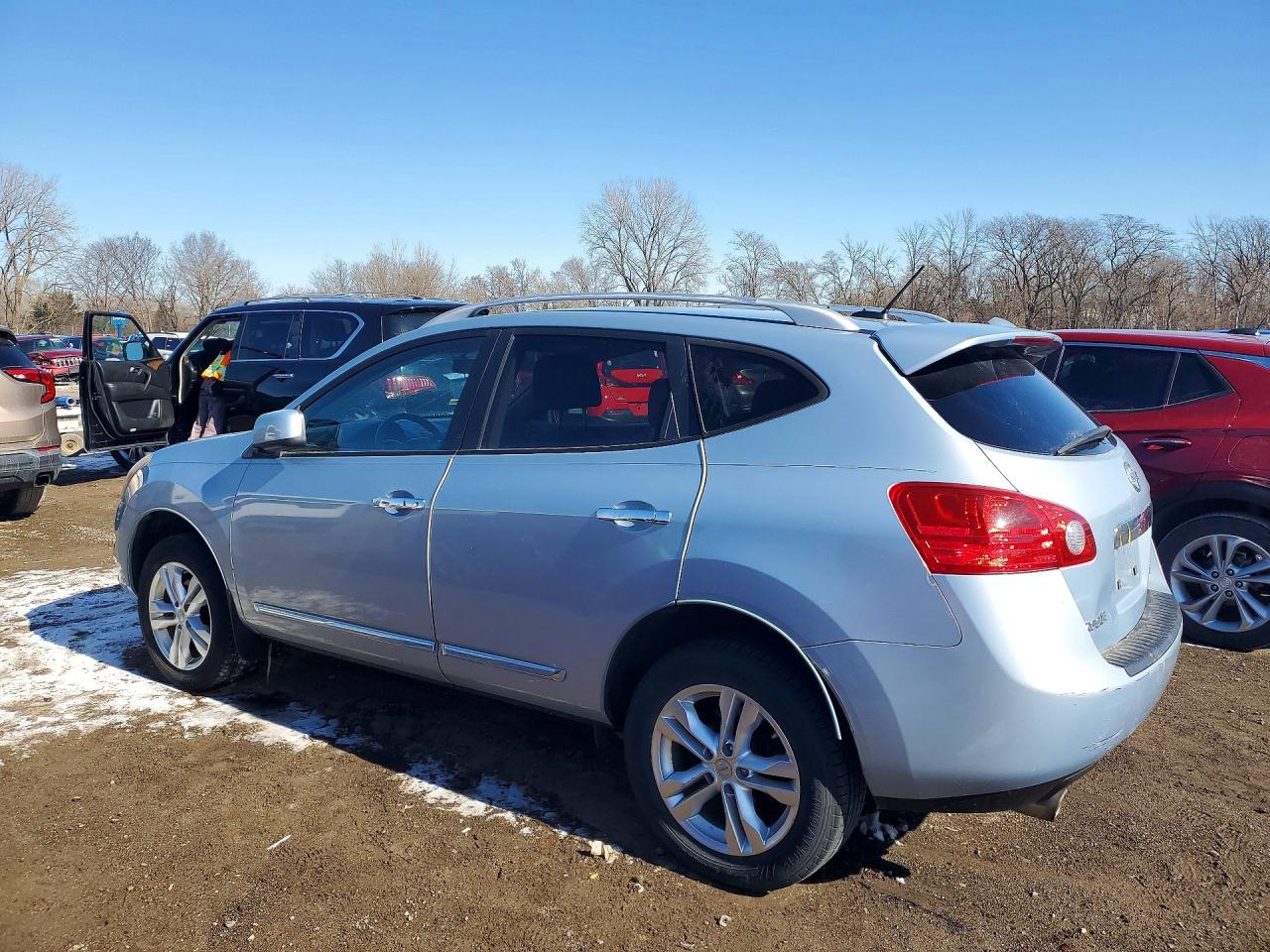2013 NISSAN ROGUE S photo 3