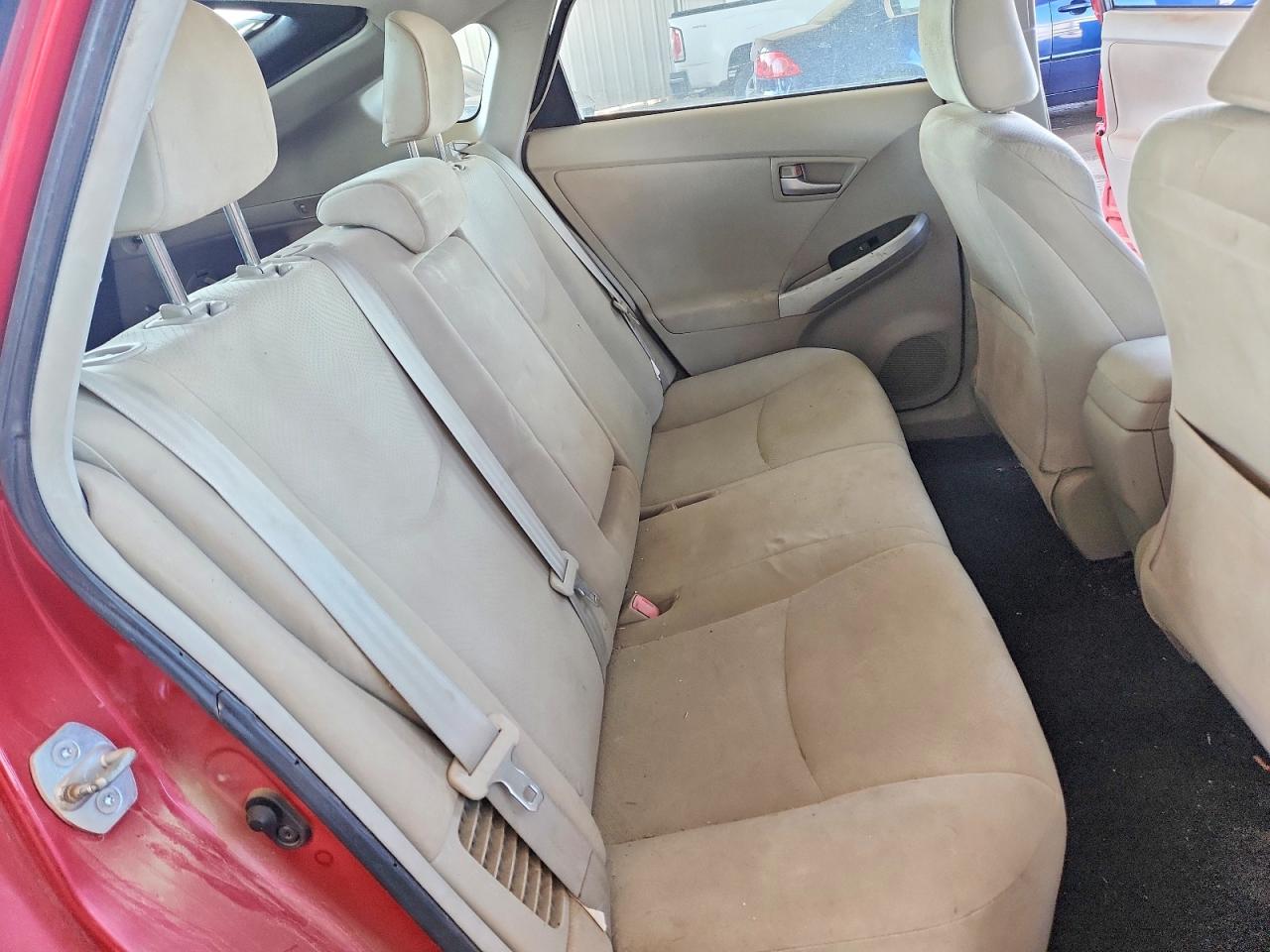 2013 TOYOTA PRIUS TWO photo 19