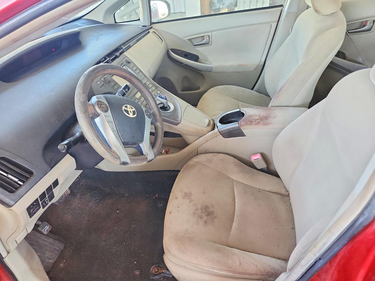 2013 TOYOTA PRIUS TWO photo 13