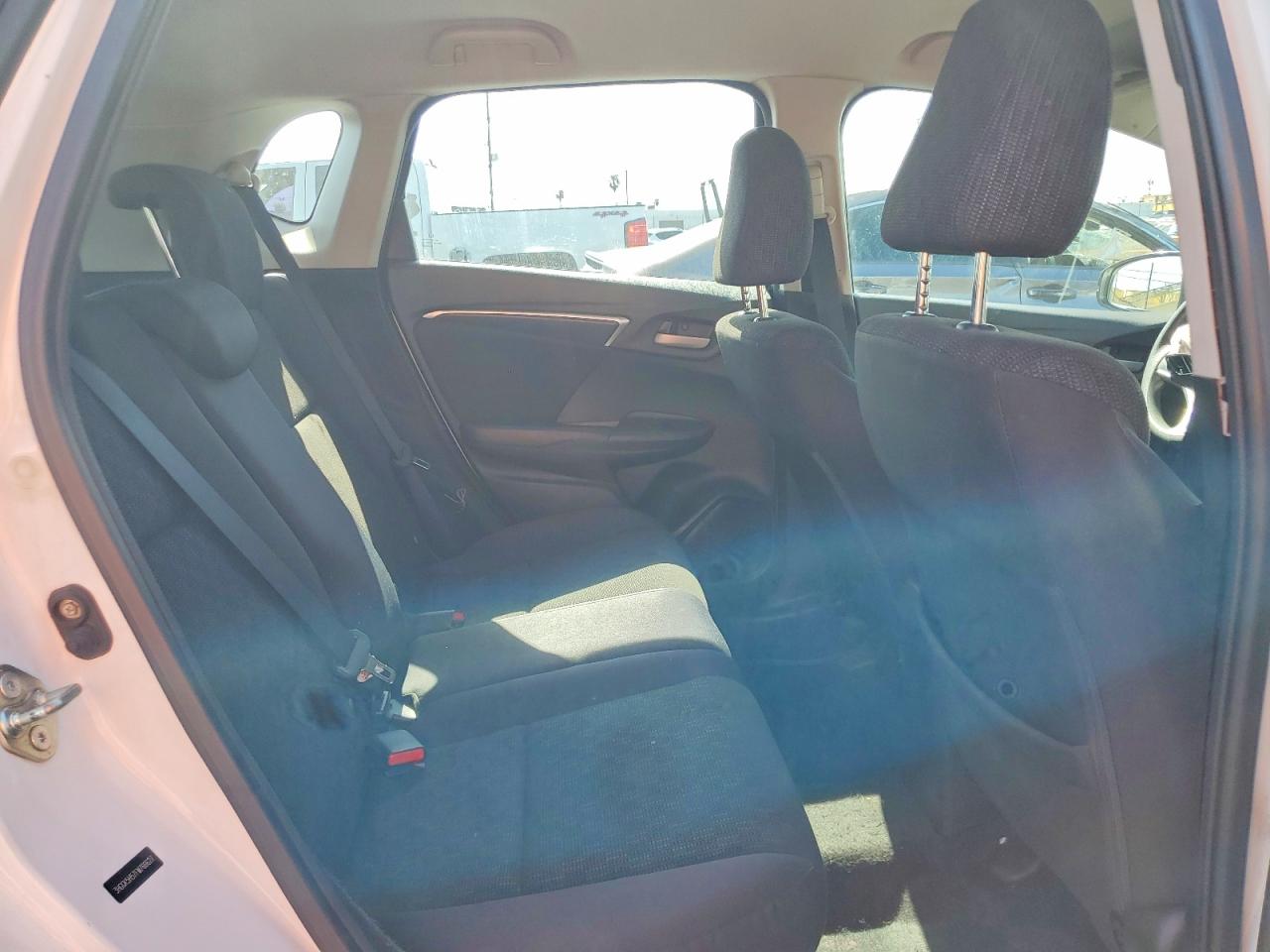 2015 HONDA FIT LX photo 28
