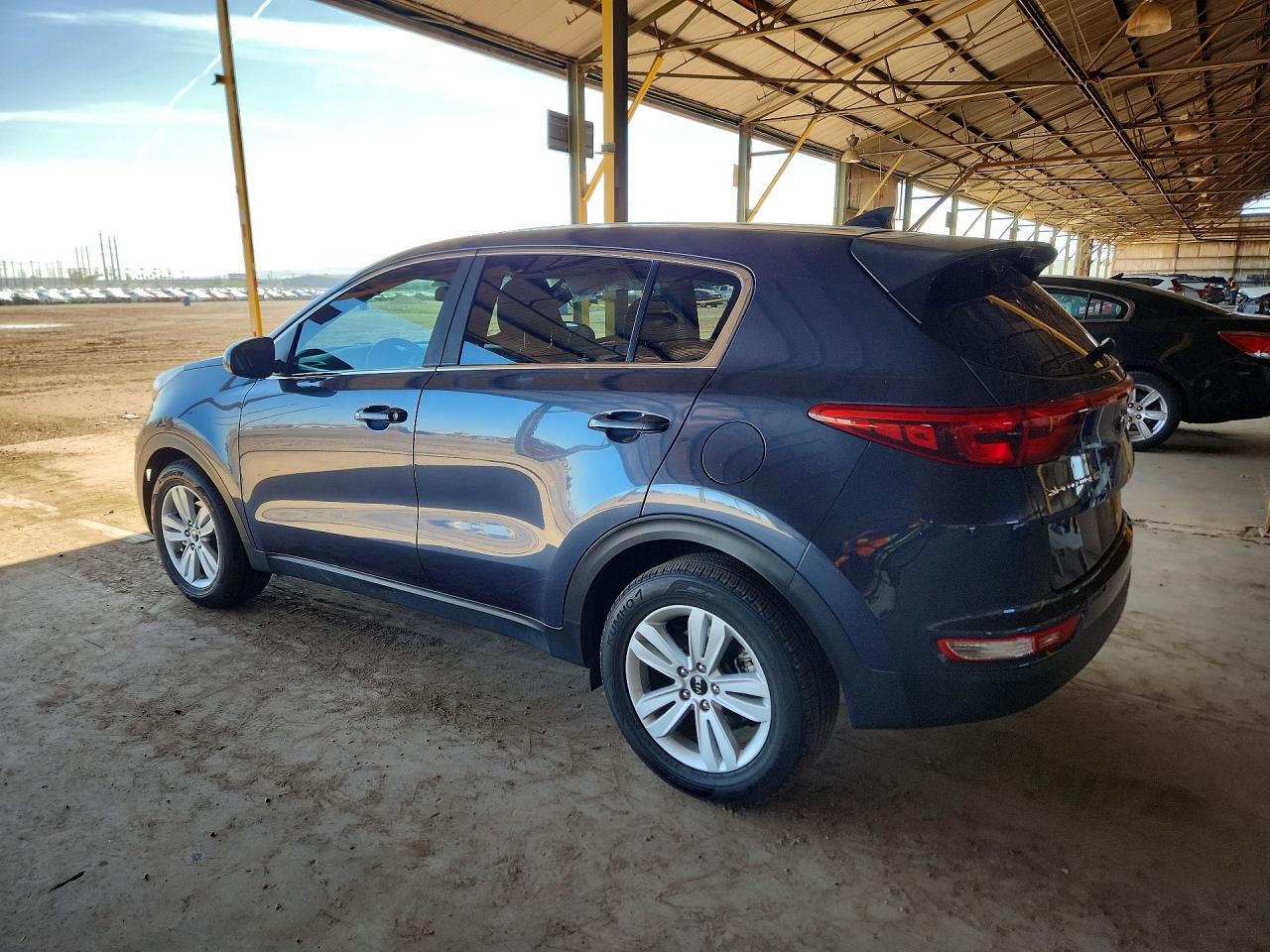2018 KIA SPORTAGE LX photo 3