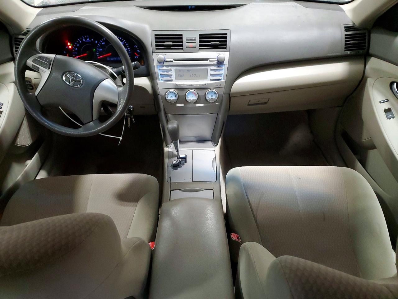 2010 TOYOTA CAMRY LE photo 15