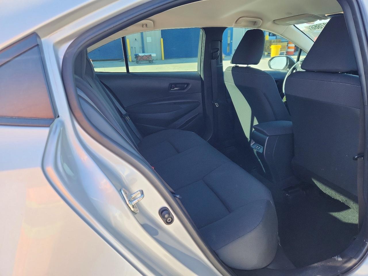 2023 TOYOTA COROLLA LE photo 10