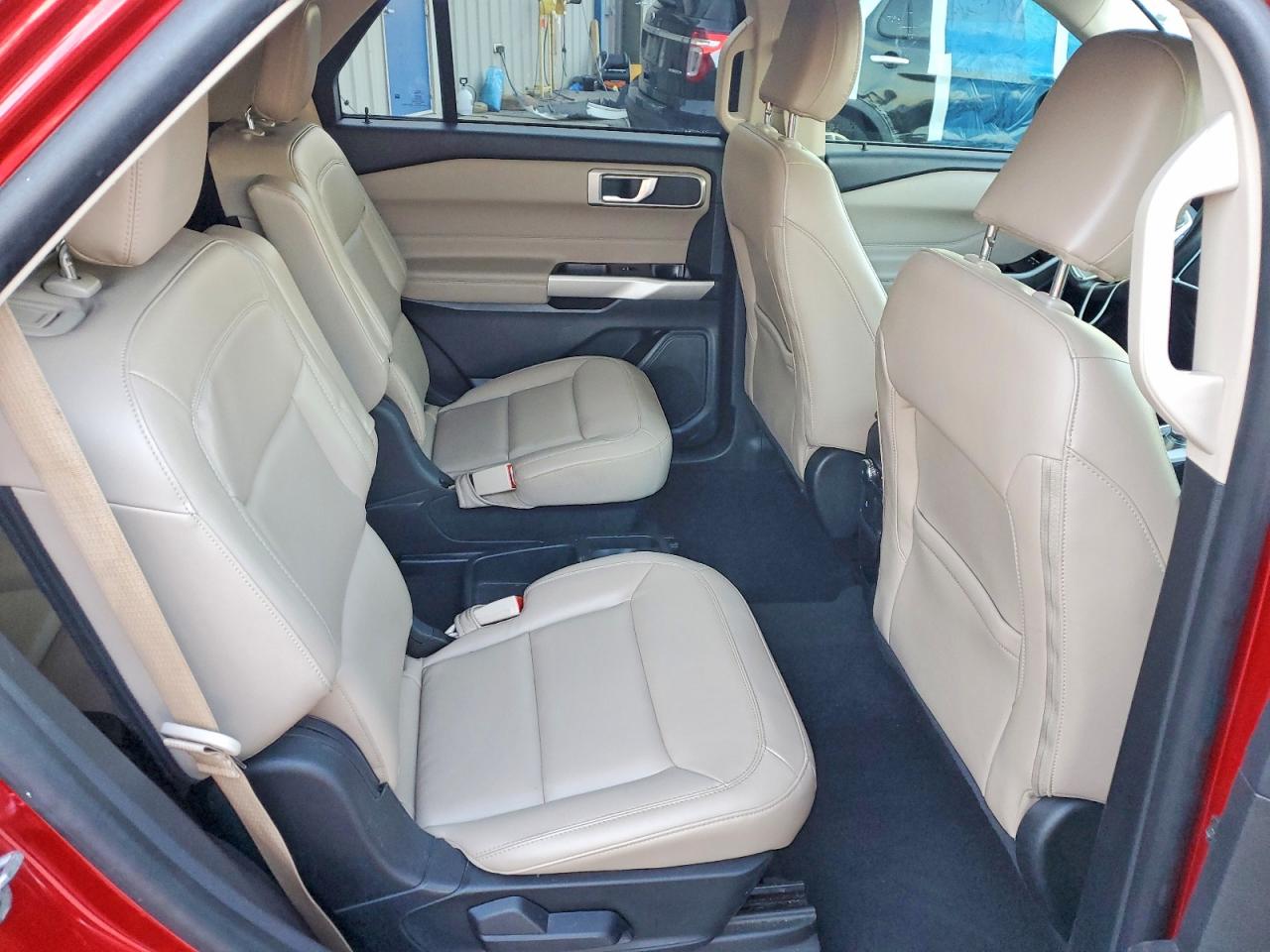 2021 FORD EXPLORER XLT photo 11