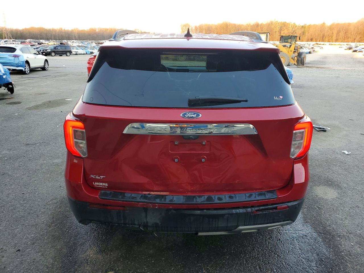 2021 FORD EXPLORER XLT photo 6