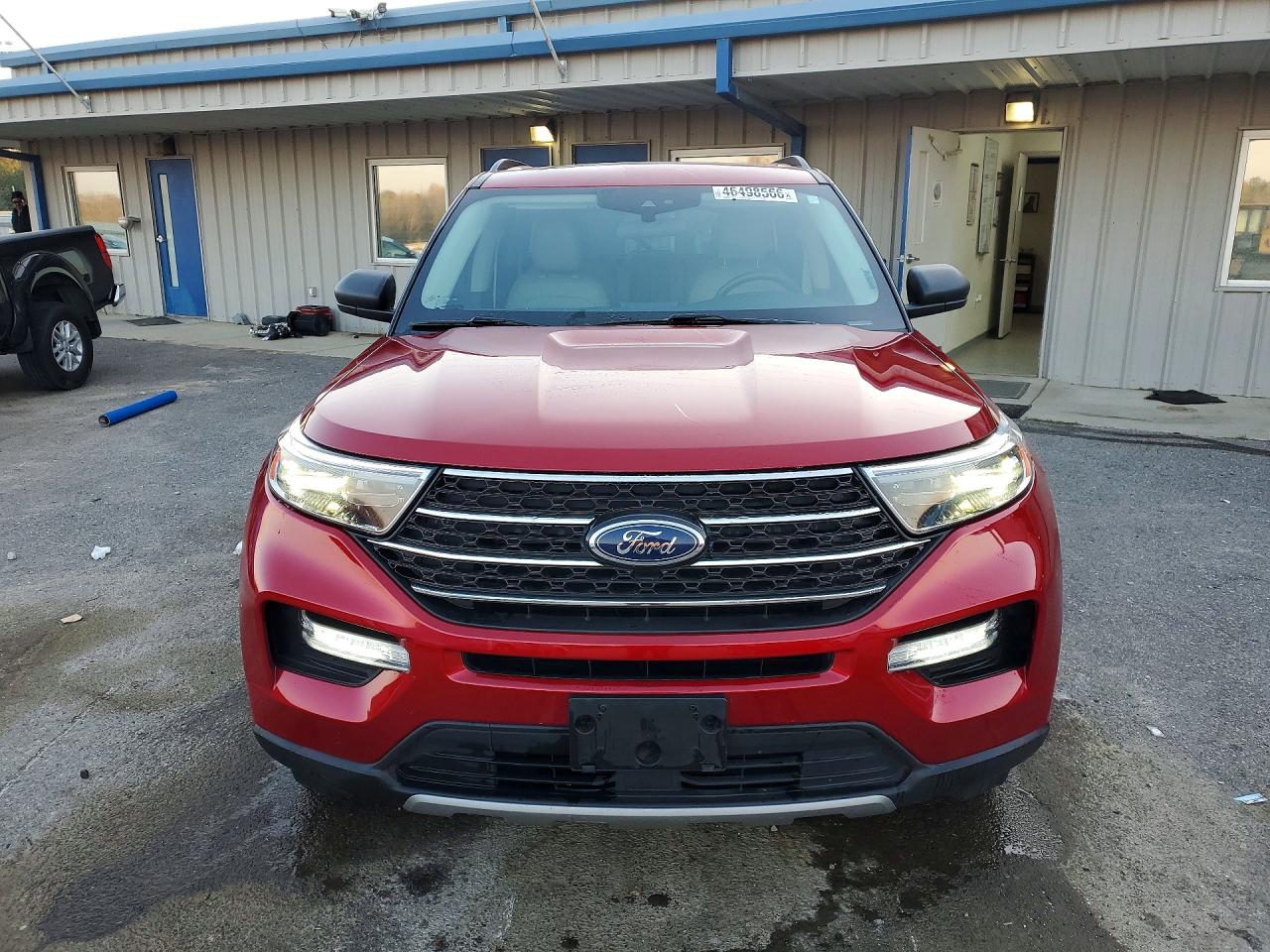 2021 FORD EXPLORER XLT photo 5