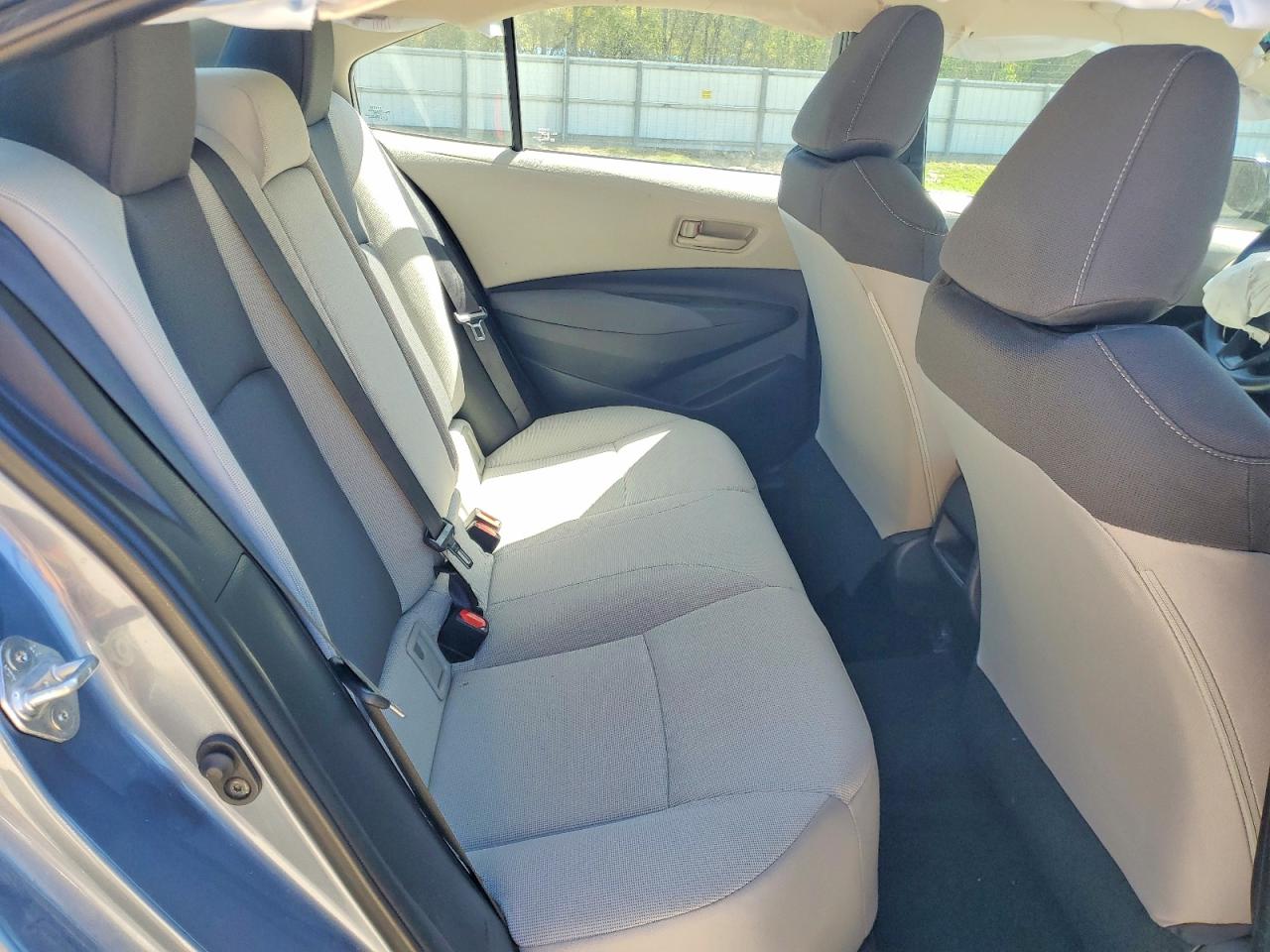 2022 TOYOTA COROLLA LE photo 19
