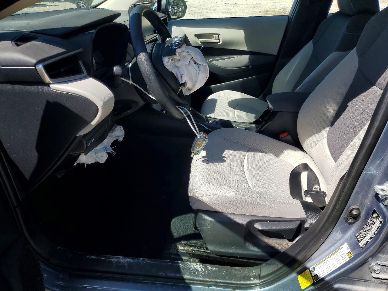 2022 TOYOTA COROLLA LE photo 13