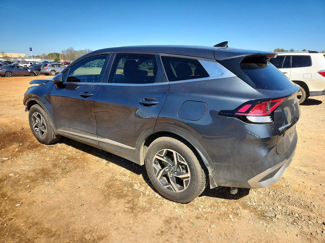2023 KIA SPORTAGE LX photo 2
