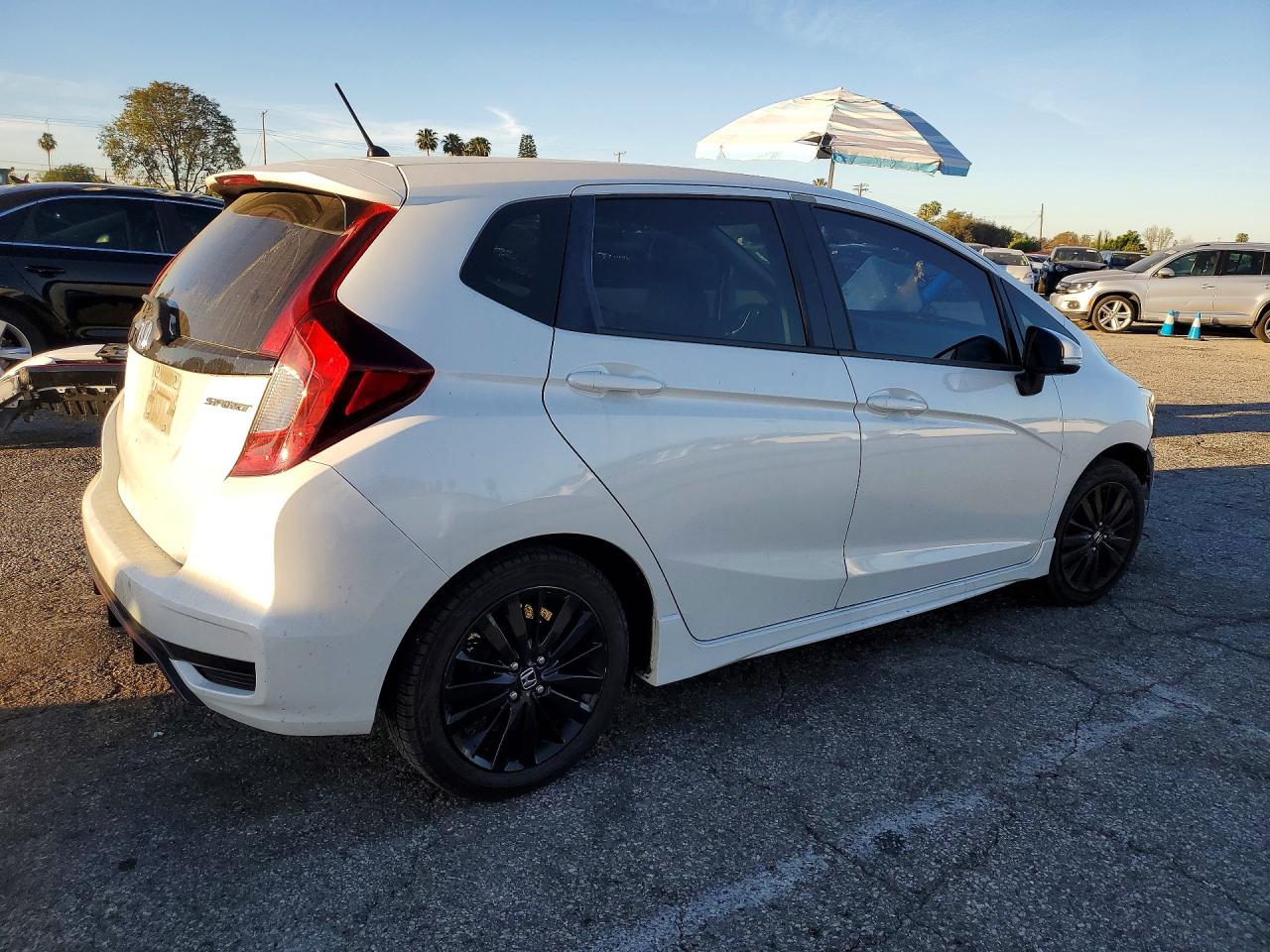 2018 HONDA FIT SPORT photo 3