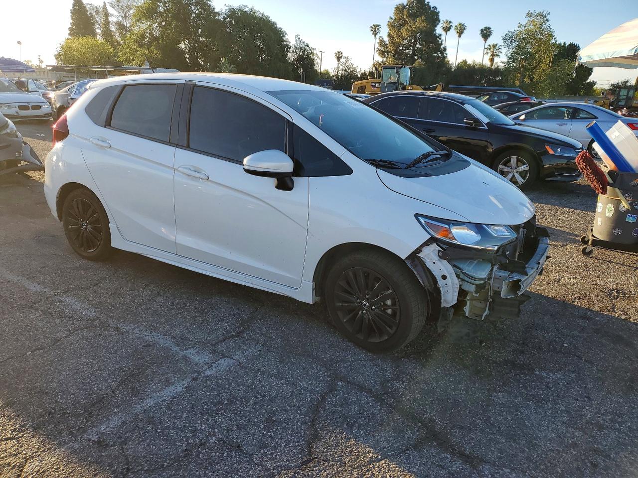 2018 HONDA FIT SPORT photo 4