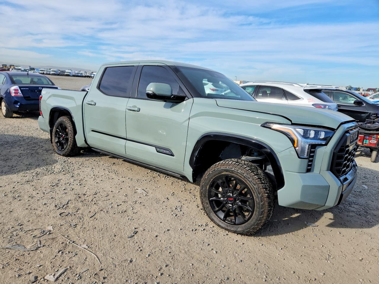 2024 TOYOTA TUNDRA PLATINUM photo 4