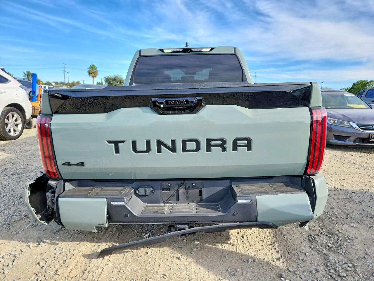 2024 TOYOTA TUNDRA PLATINUM photo 6