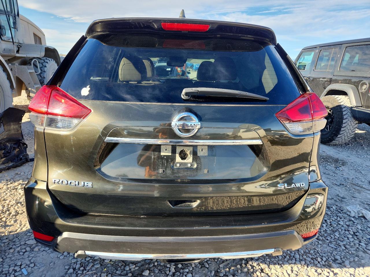 2017 NISSAN ROGUE SL photo 6