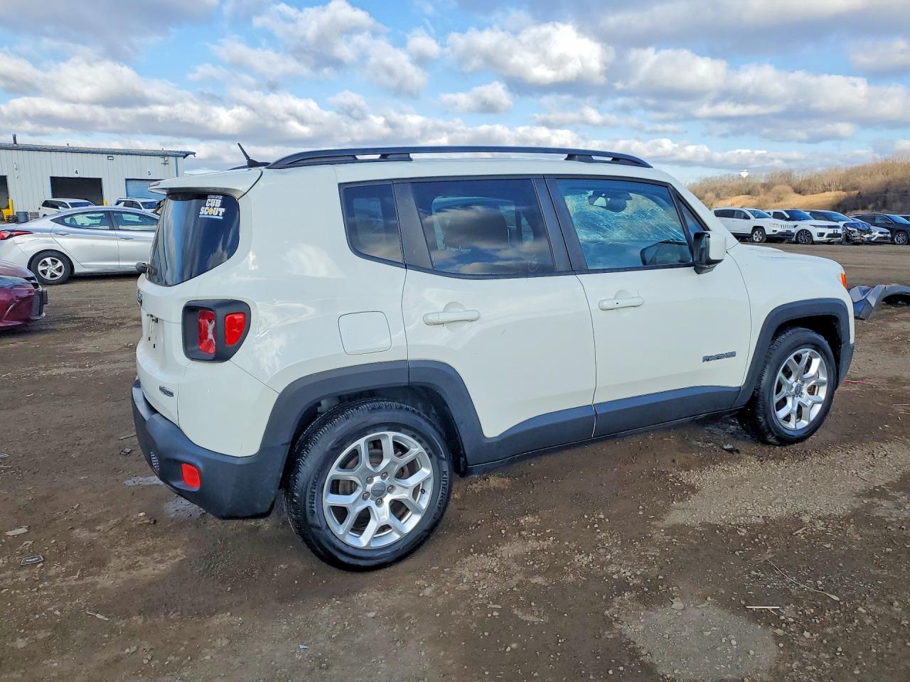 2017 JEEP RENEGADE LATITUDE photo 3