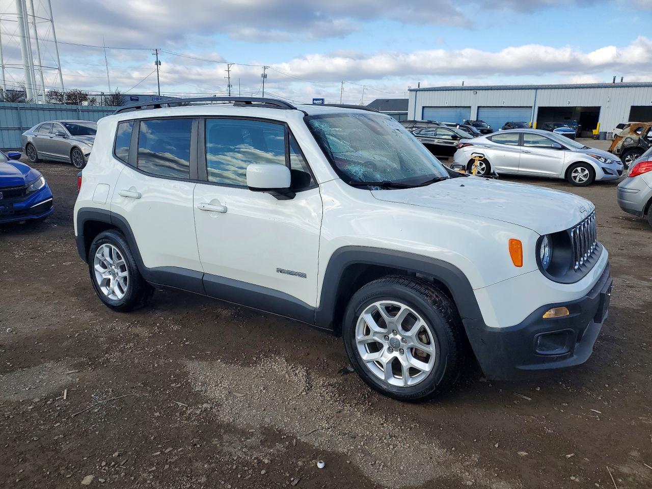 2017 JEEP RENEGADE LATITUDE photo 4