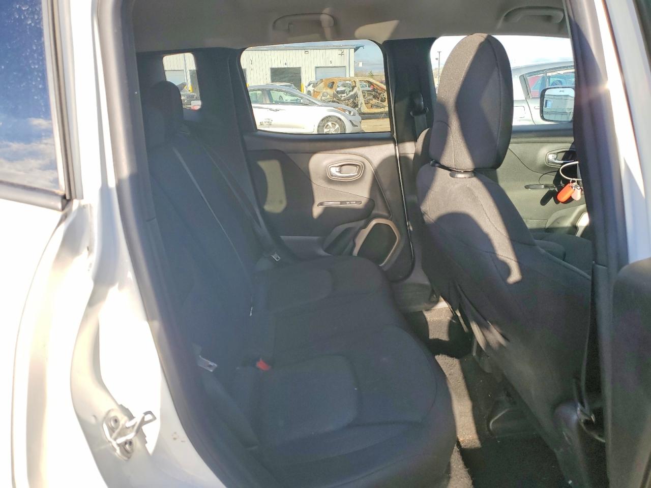 2017 JEEP RENEGADE LATITUDE photo 11