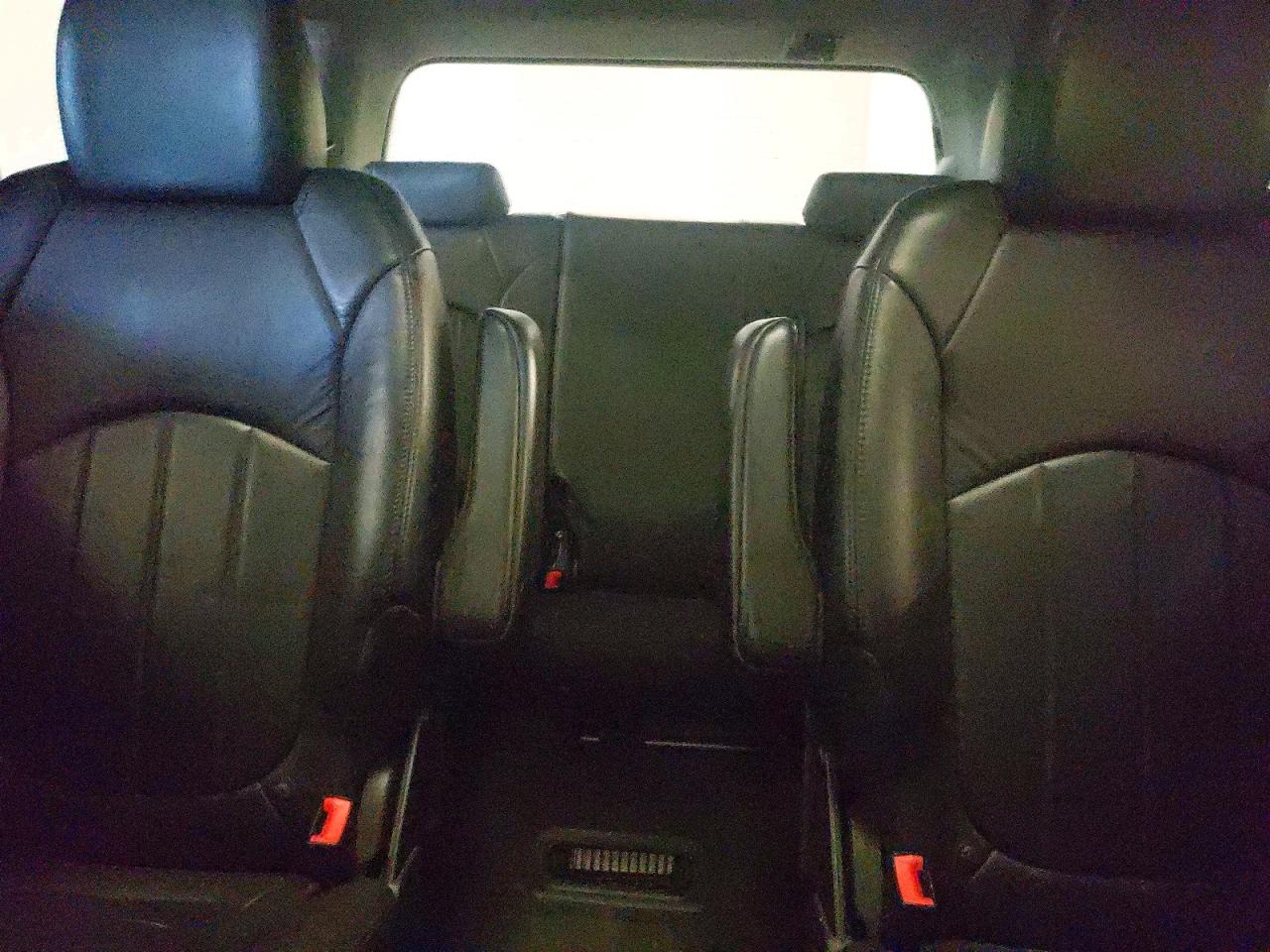 2011 GMC ACADIA DENALI photo 19