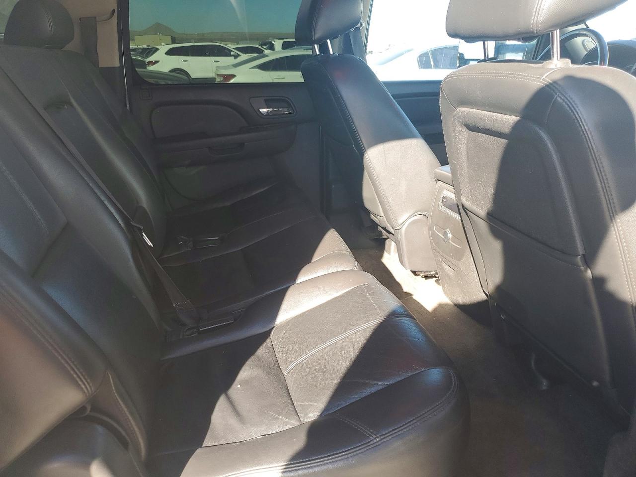 2013 CHEVROLET SUBURBAN K1500 LTZ photo 21