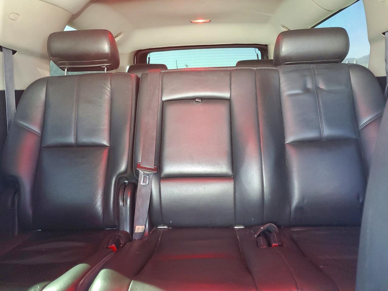 2013 CHEVROLET SUBURBAN K1500 LTZ photo 19