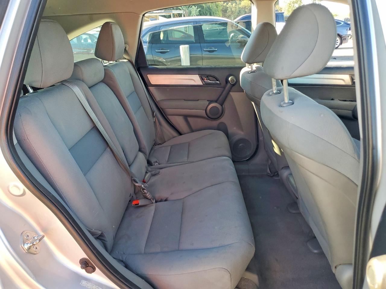 2010 HONDA CR-V LX photo 31