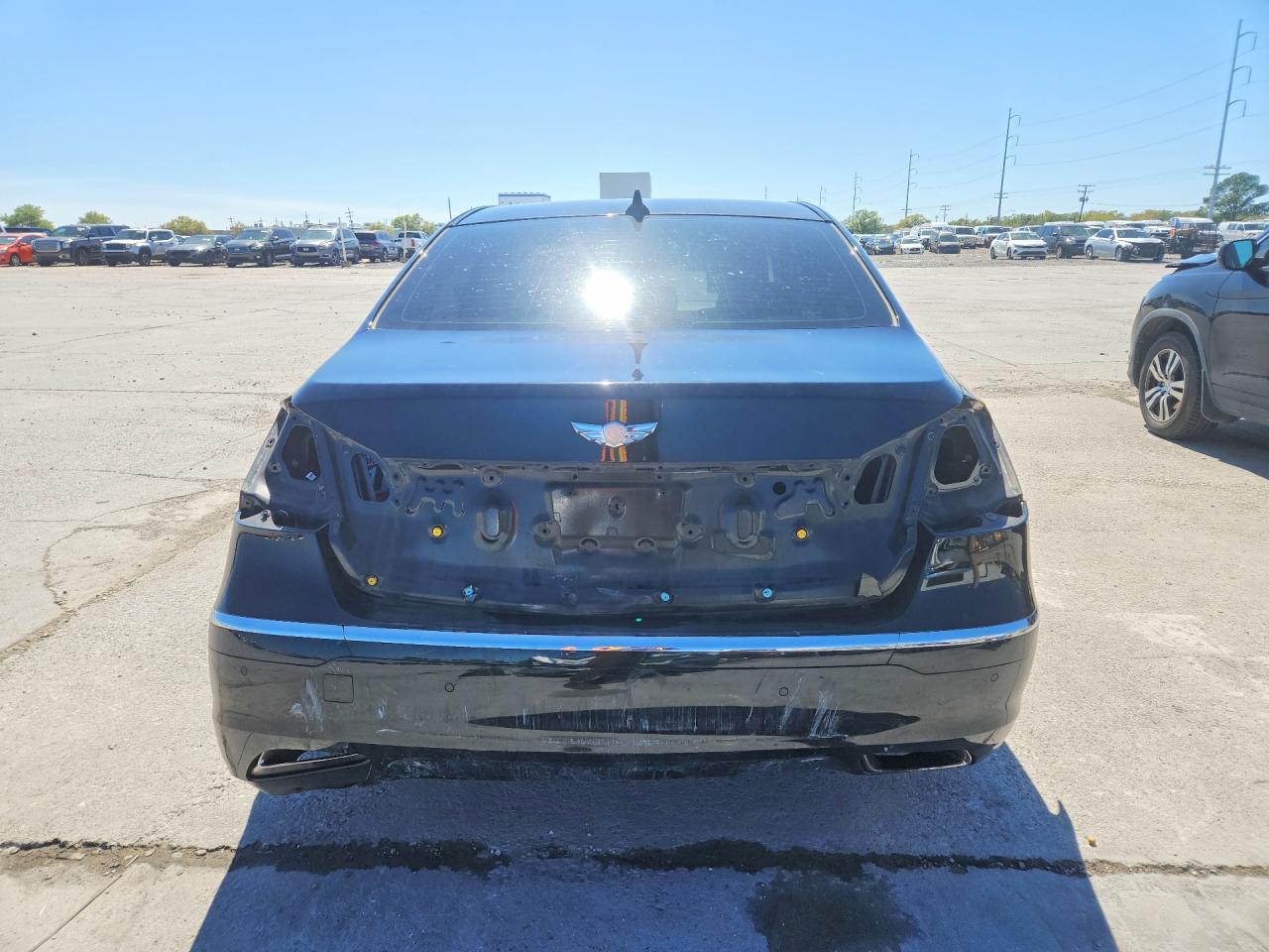 2012 HYUNDAI GENESIS 5.0L photo 11