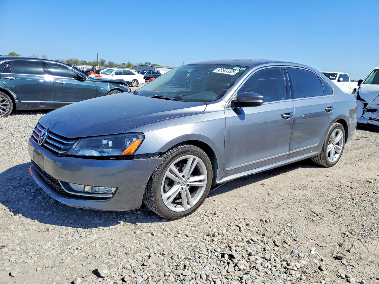 2015 VOLKSWAGEN PASSAT