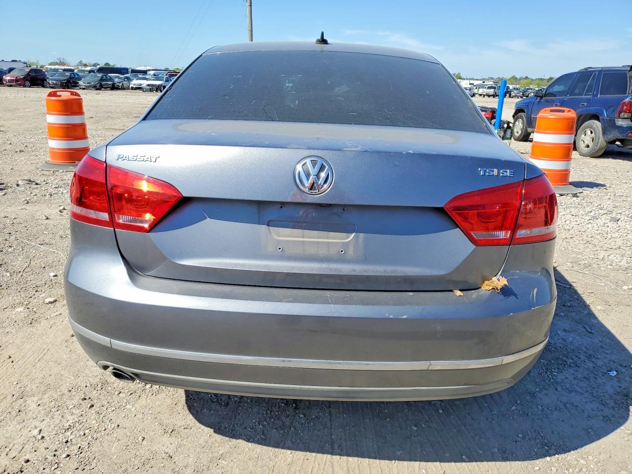 2015 VOLKSWAGEN PASSAT SE photo 6