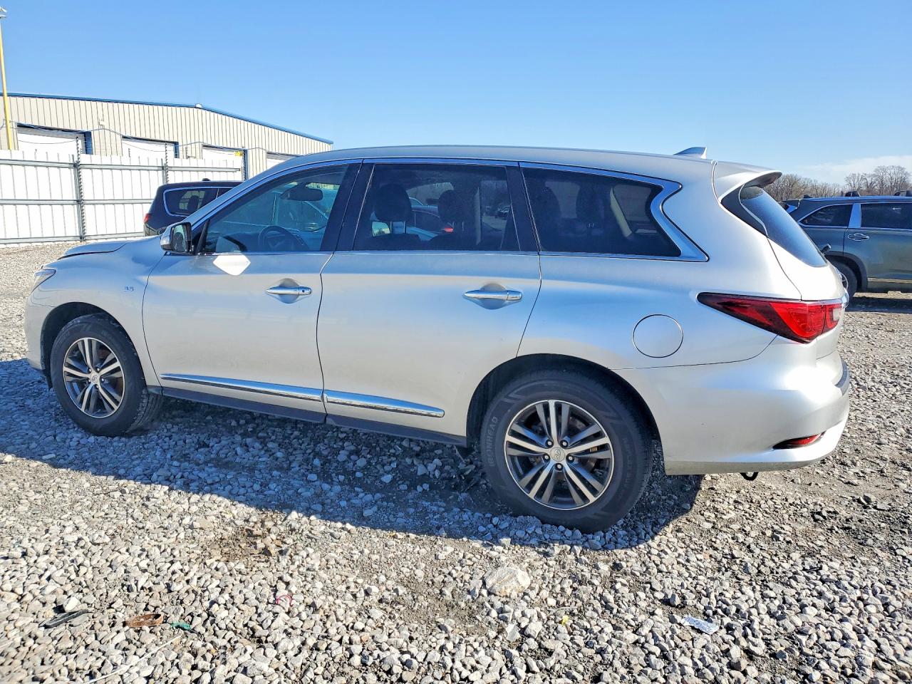 2020 INFINITI QX60 PURE photo 3
