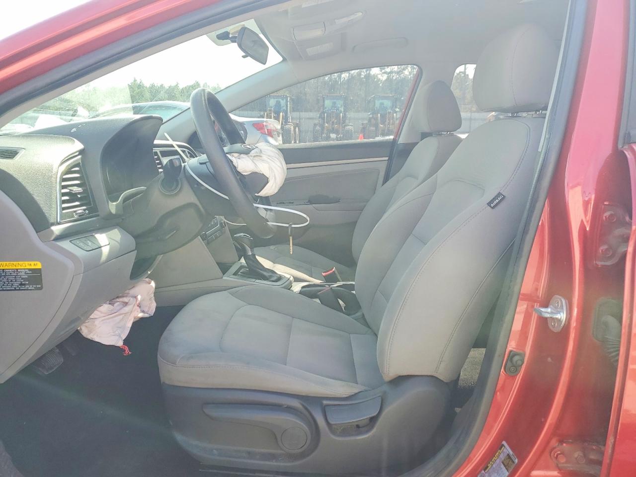 2018 HYUNDAI ELANTRA SEL photo 13