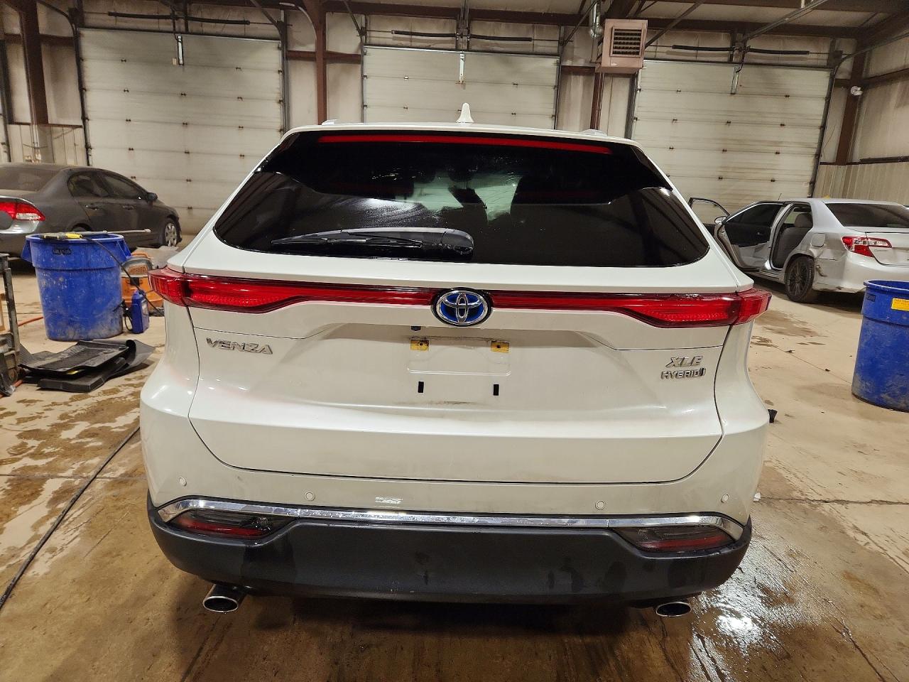 2021 TOYOTA VENZA XLE photo 11