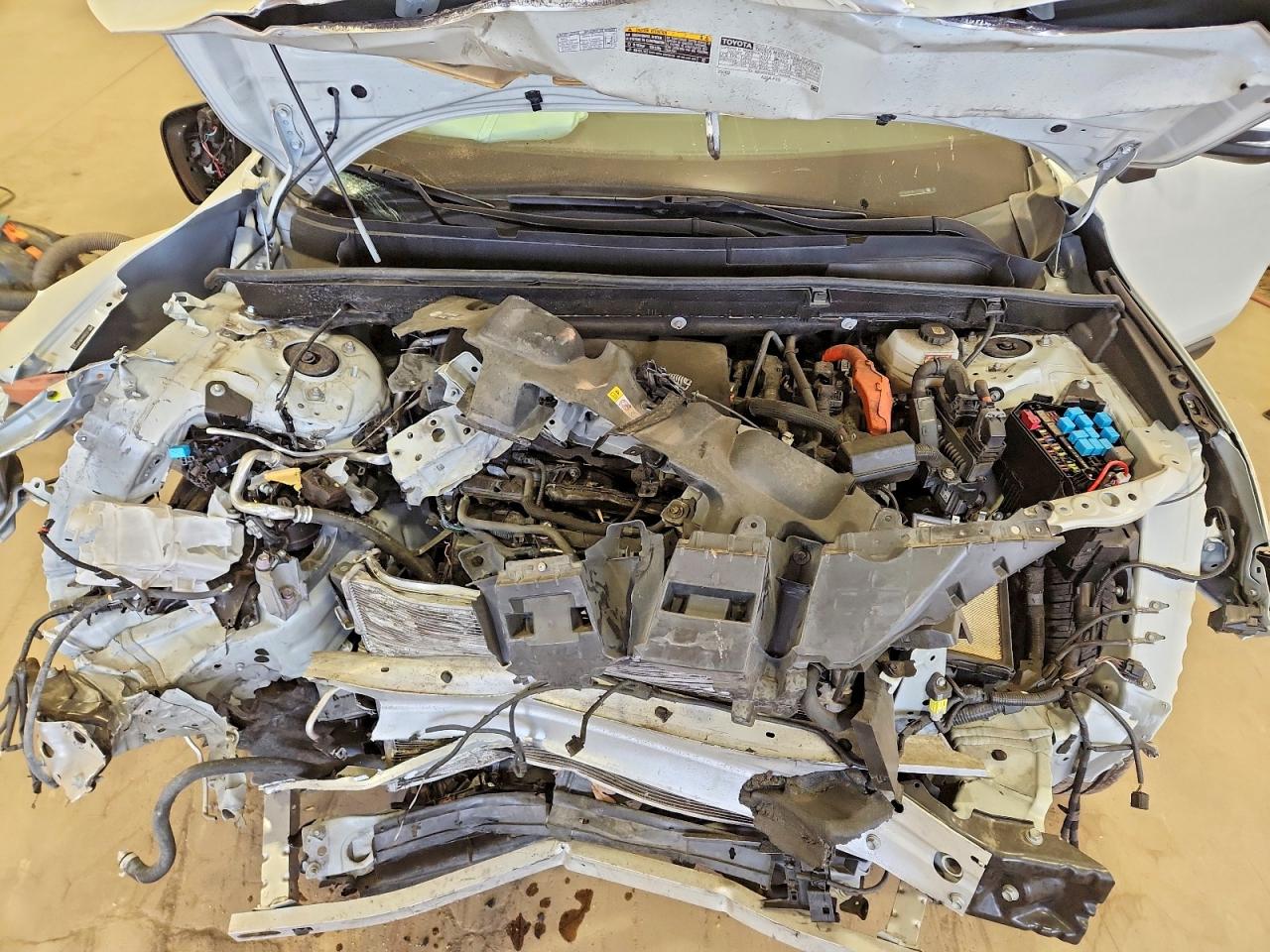 2021 TOYOTA VENZA XLE photo 23