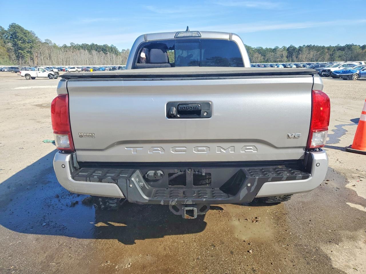 2017 TOYOTA TACOMA TRD SPORT photo 6