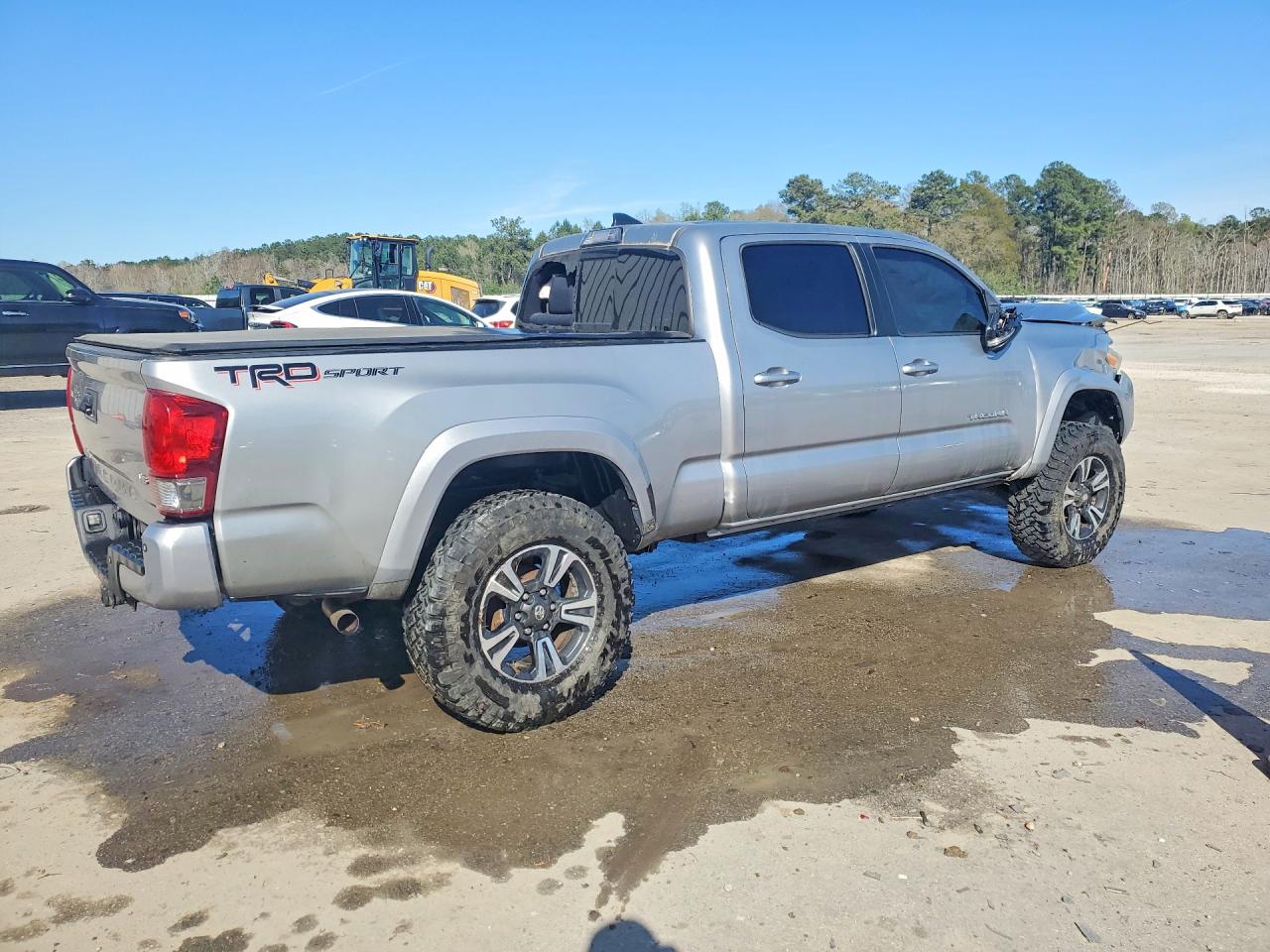 2017 TOYOTA TACOMA TRD SPORT photo 3