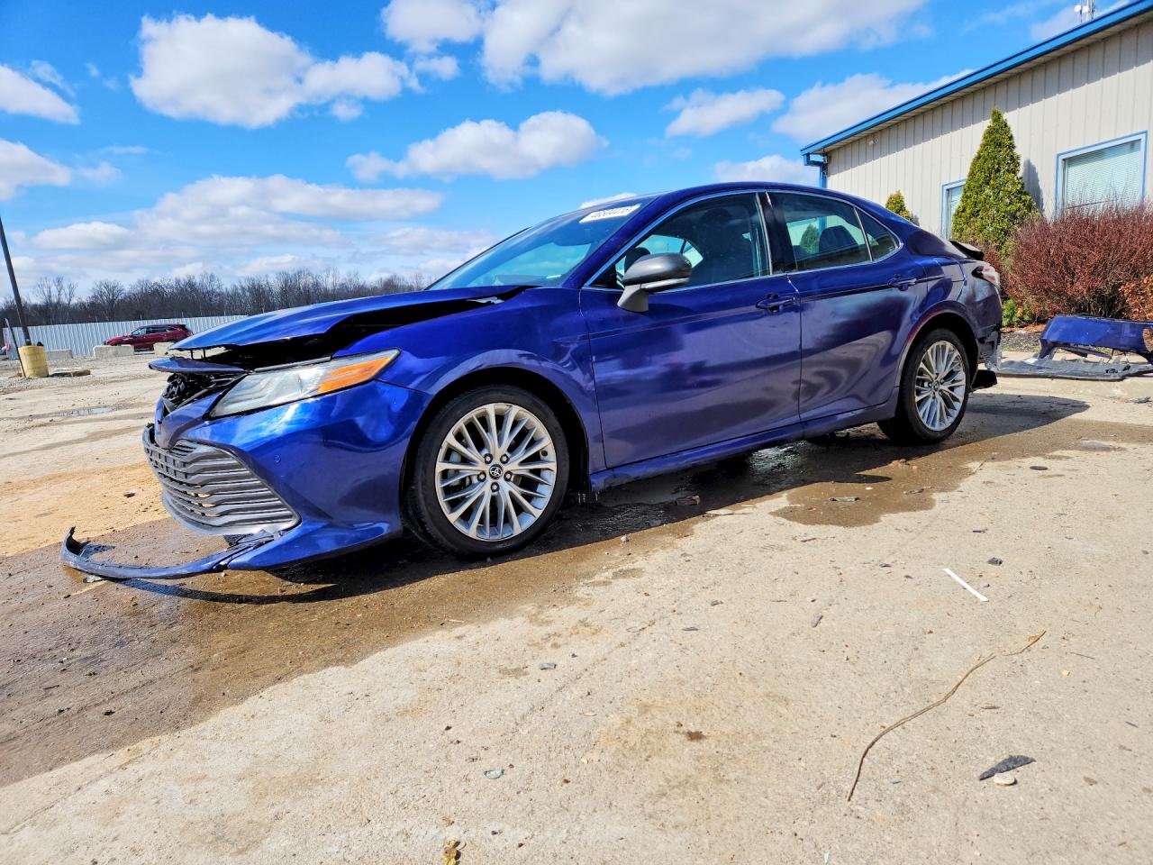 2018 TOYOTA CAMRY