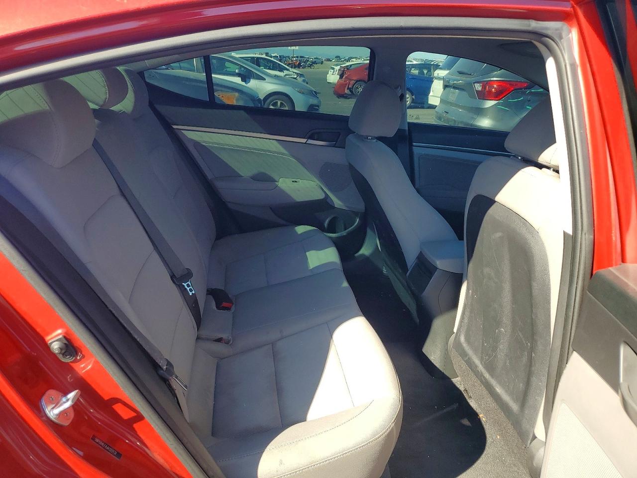 2018 HYUNDAI ELANTRA SEL photo 10