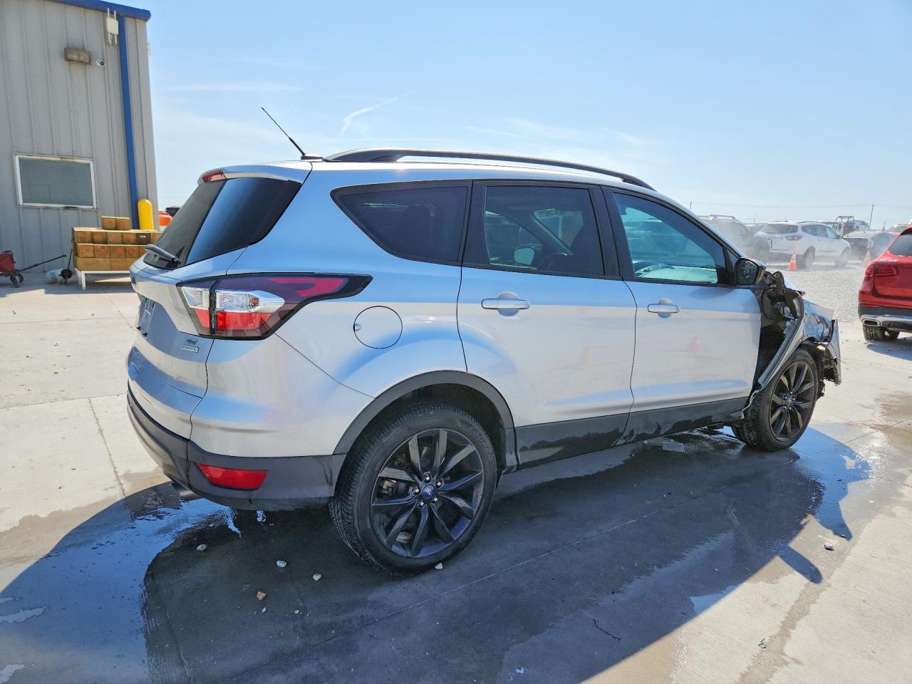2017 FORD ESCAPE SE photo 5