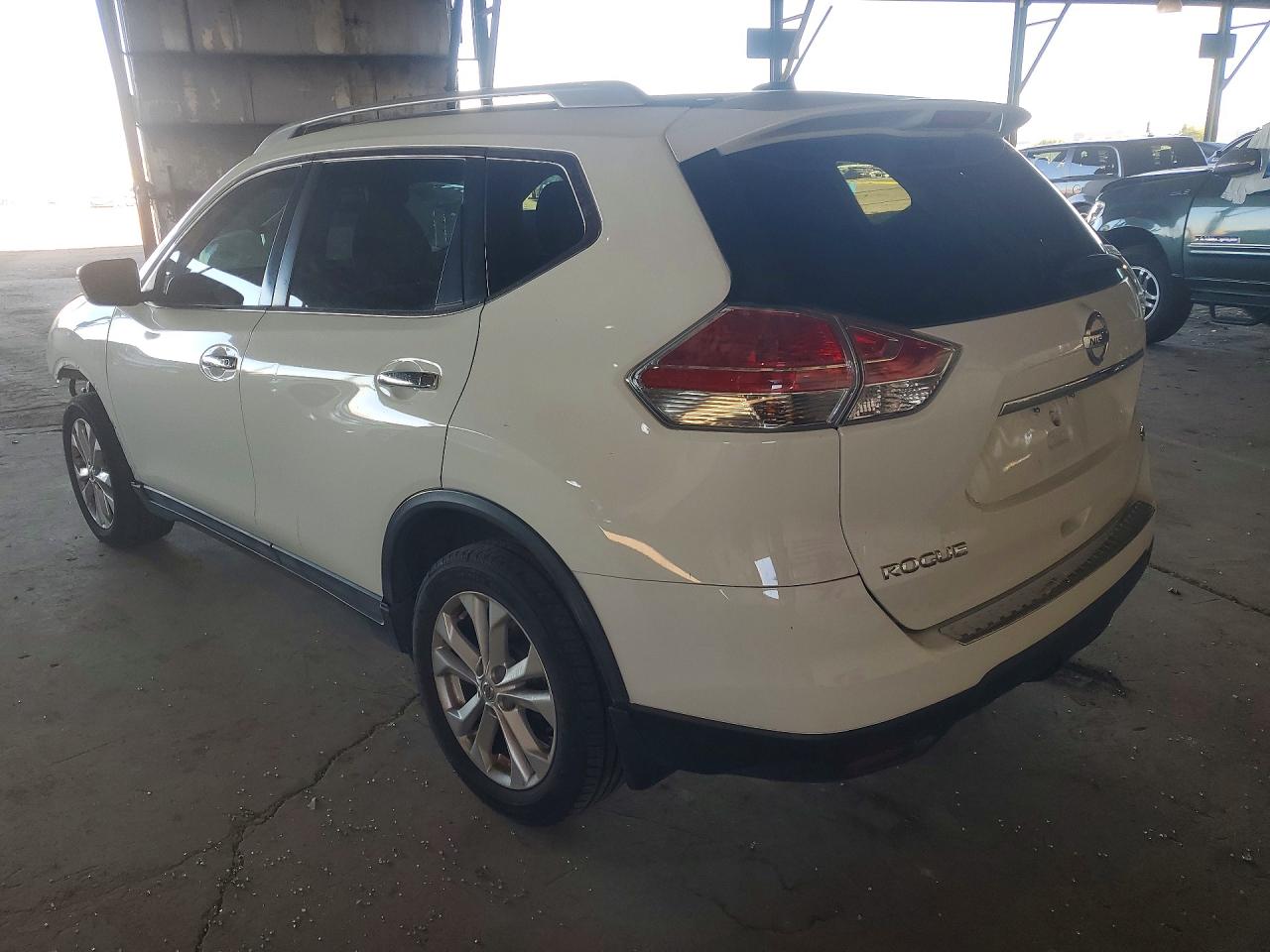 2016 NISSAN ROGUE SV photo 2