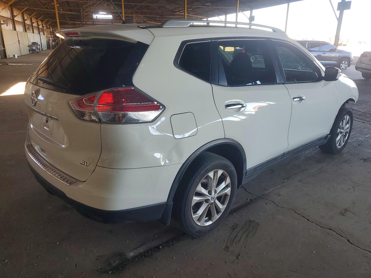 2016 NISSAN ROGUE SV photo 3