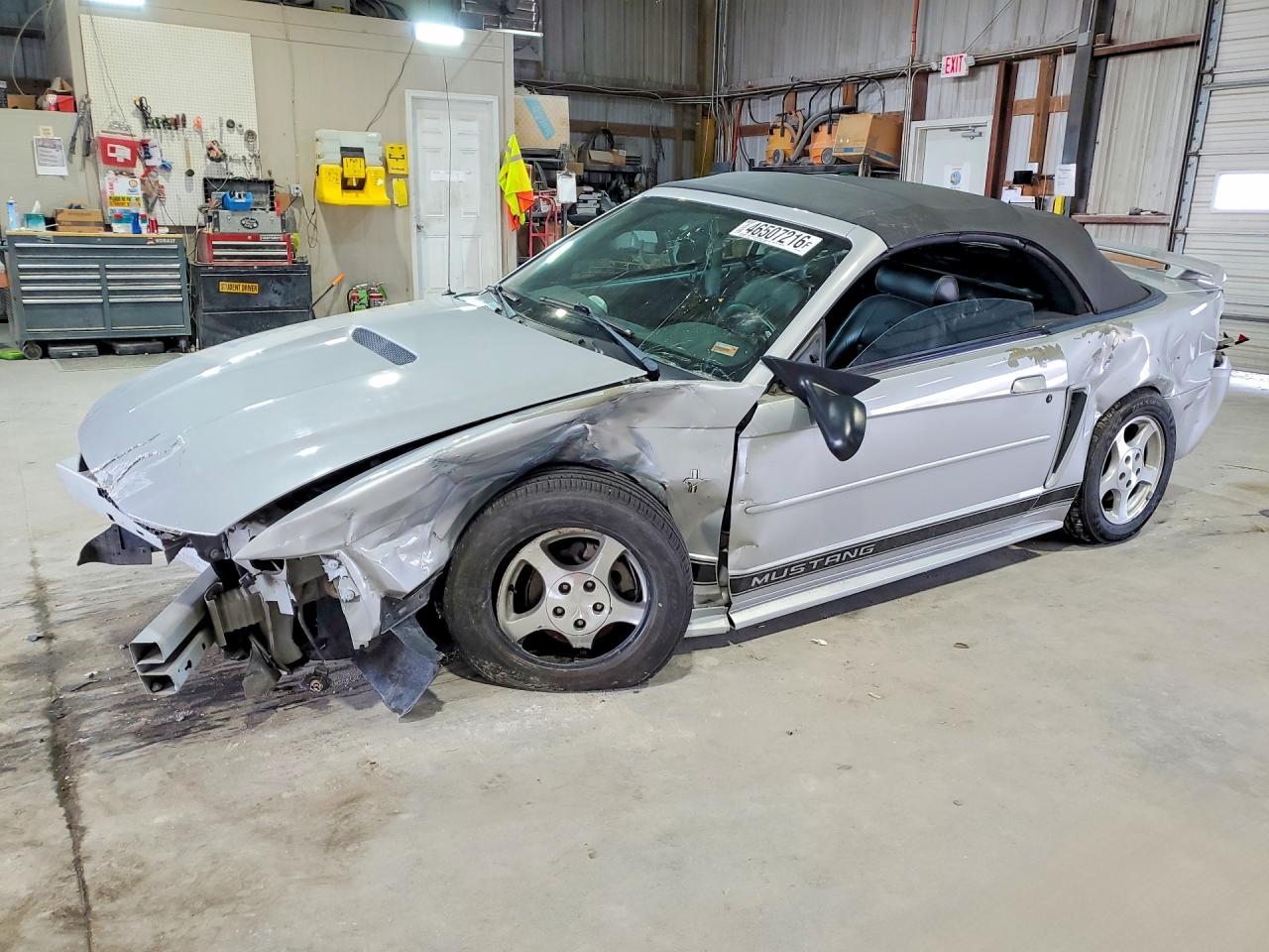 2002 FORD MUSTANG