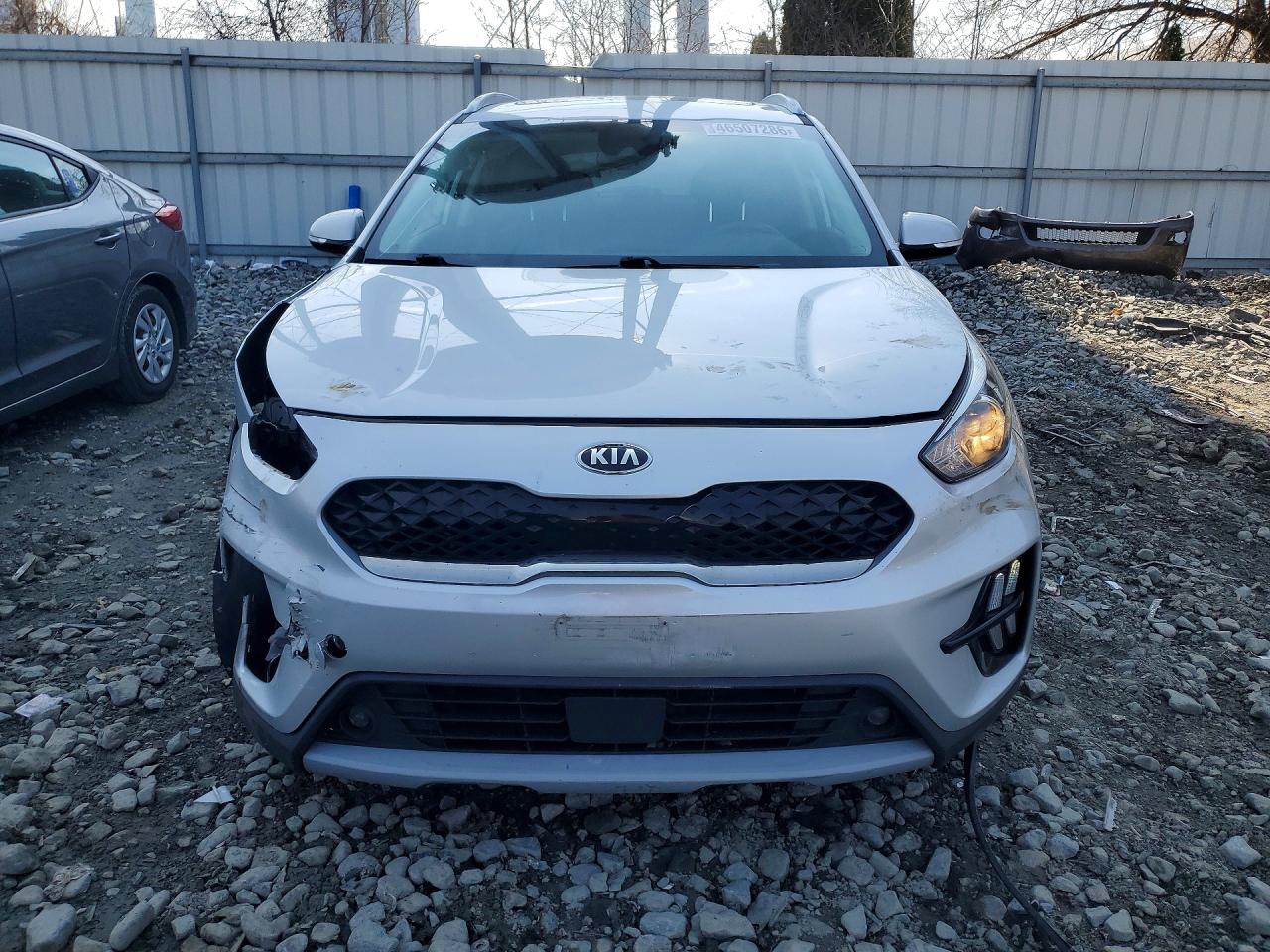 2020 KIA NIRO TOURING photo 5