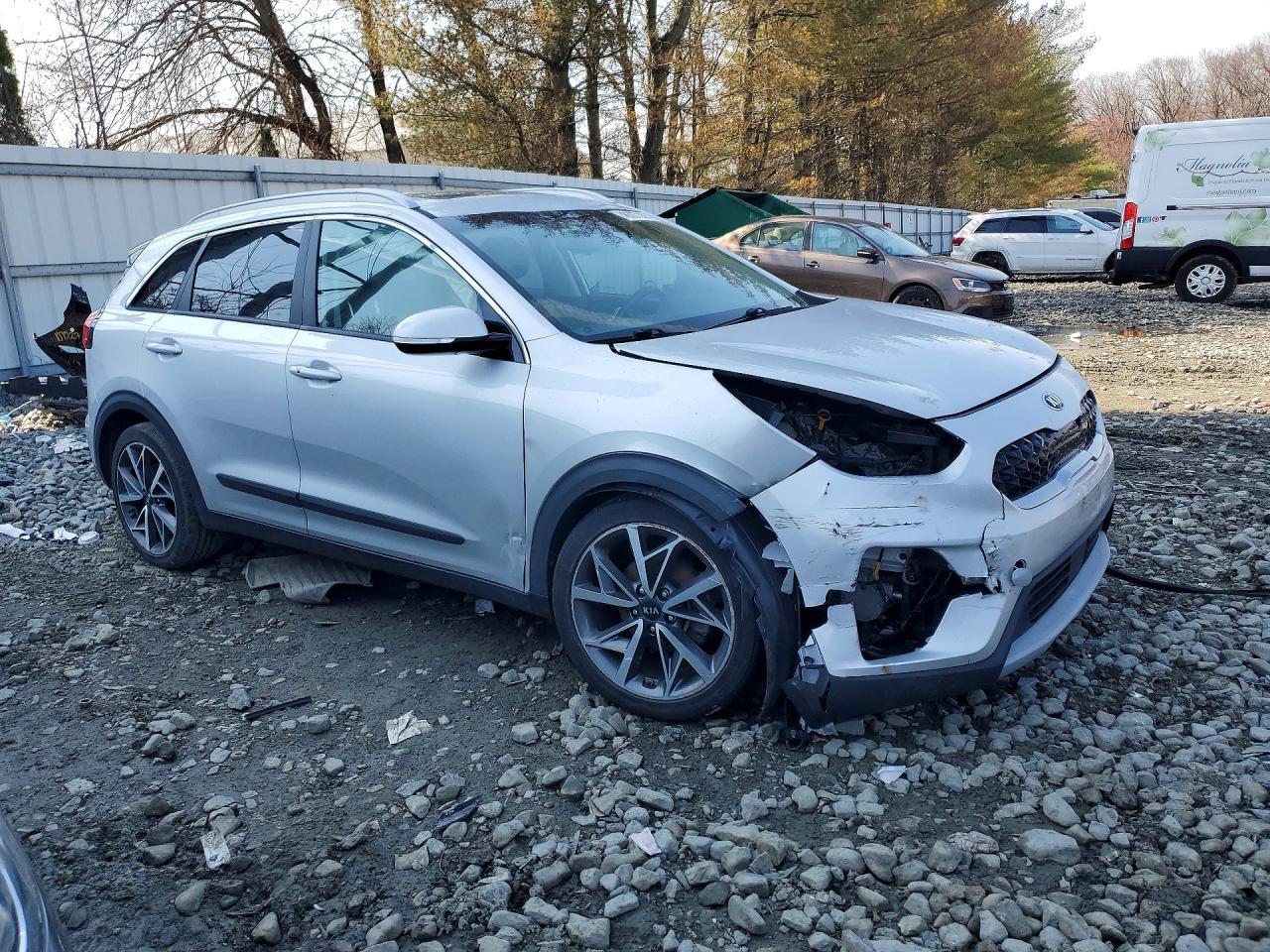 2020 KIA NIRO TOURING photo 4