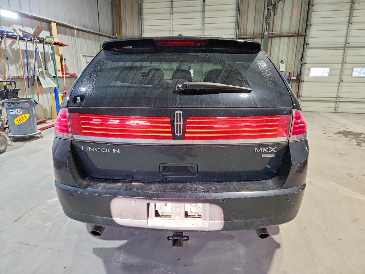 2010 LINCOLN TOWNHOUSE MKX photo 6