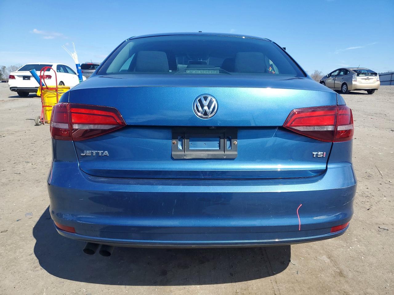 2017 VOLKSWAGEN JETTA S photo 6